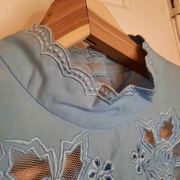 Handmade in the Philippines Blouse with Floral Embroidery Lace &‎ Puff Sleeve LP - Picture 4 of 9